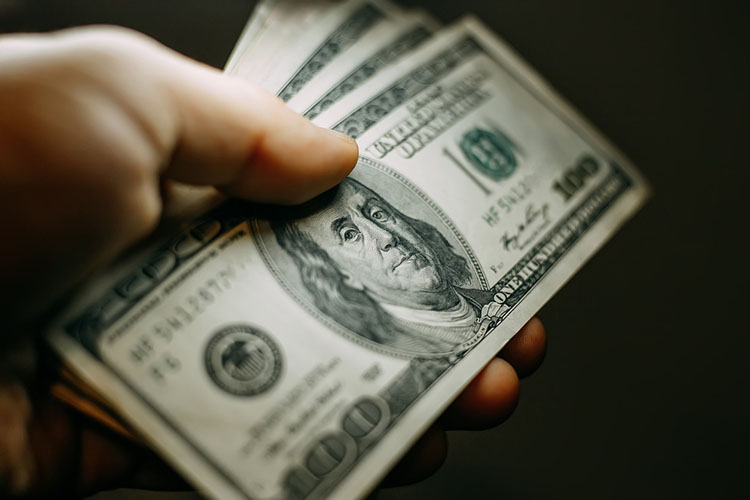 us dollar becomes safe heaven