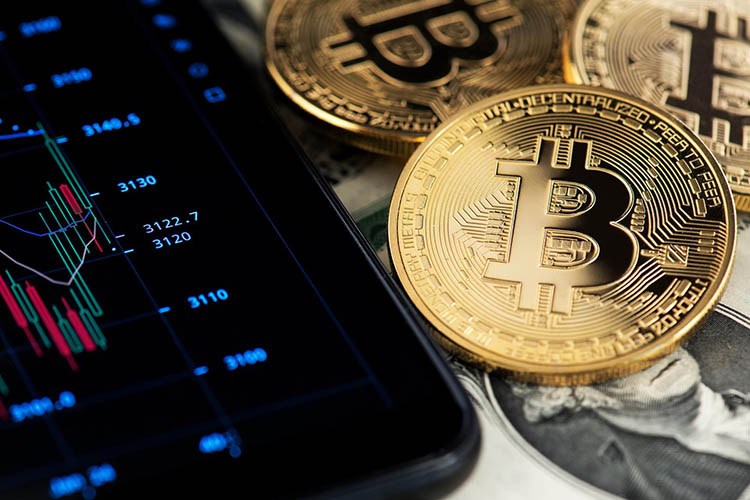 Bitcoin rate continued to fall below $18.5 thousand over the weekend