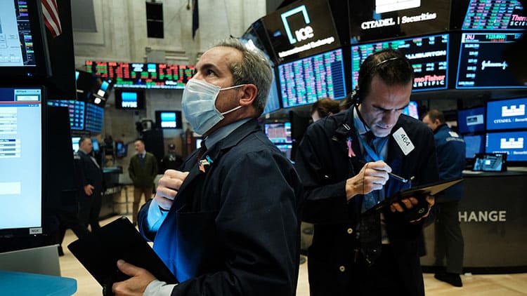 US stocks and futures continue to rise amid falling dollar