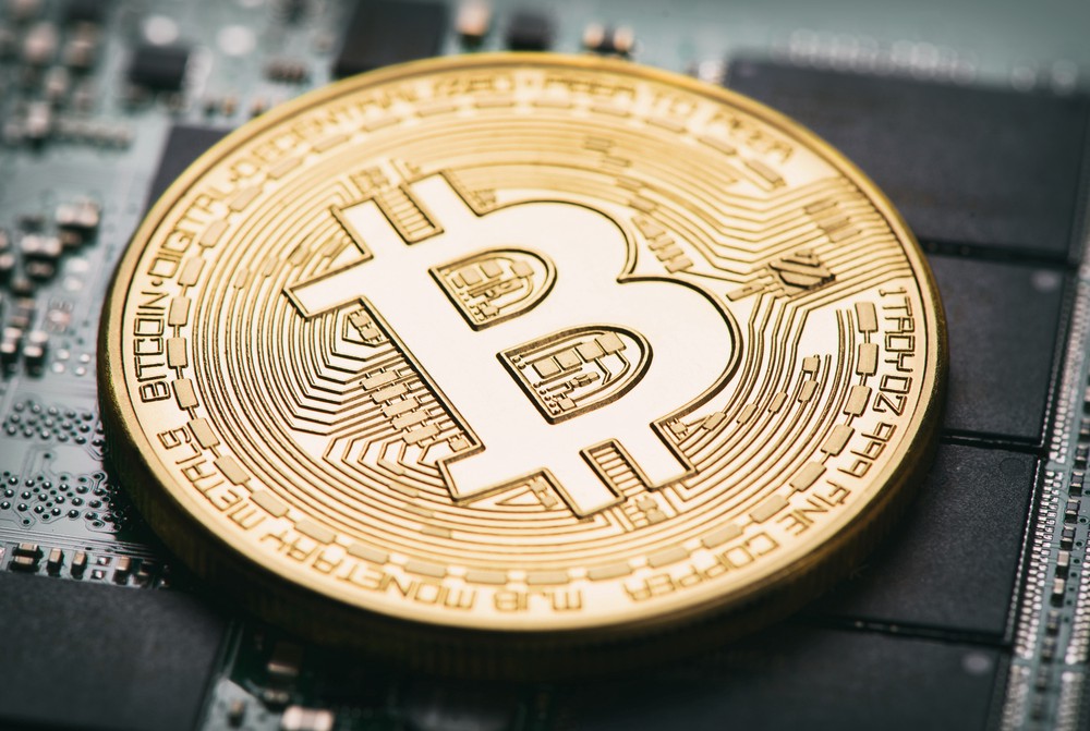 Bitcoin stabilizes after ending longest winning streak since 2013
