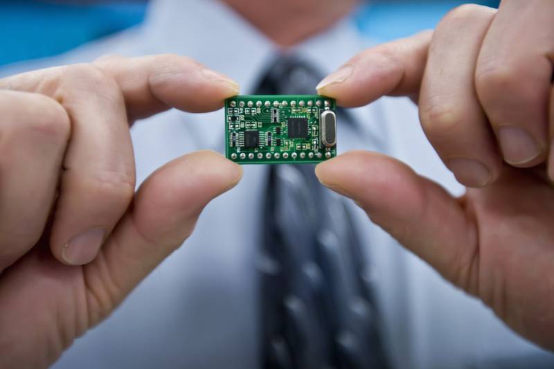 Chip stocks continue to rise in Asia ignoring Intel sales forecasts