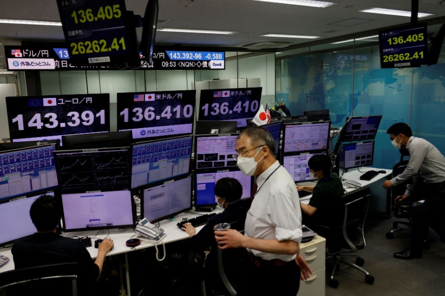 Yen drops