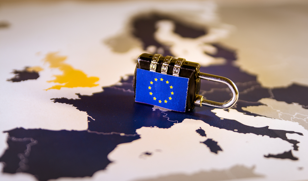 Apple loses EU court case over €13 billion Irish tax bill