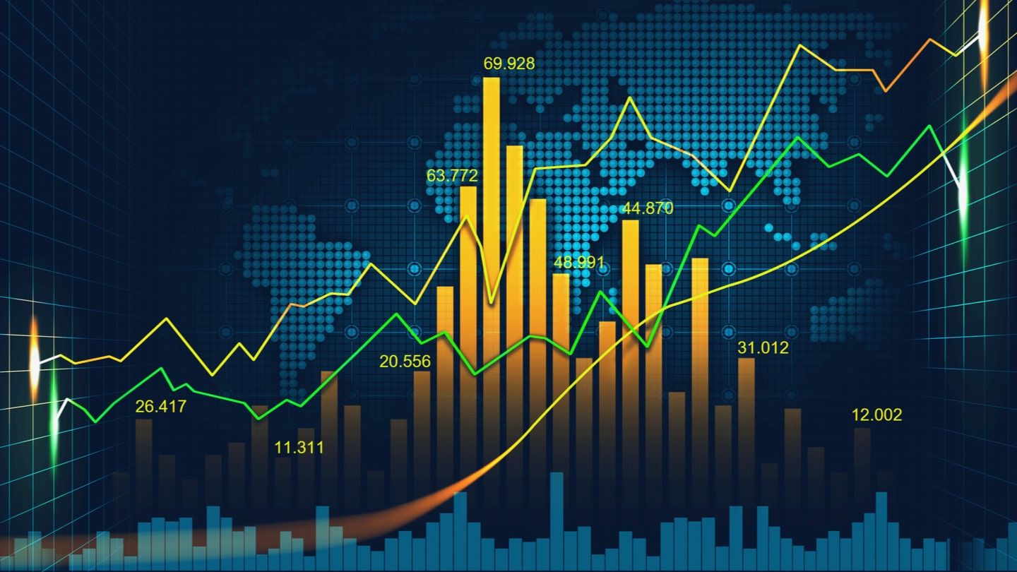 Stocks fall as traders brace for key economic data
