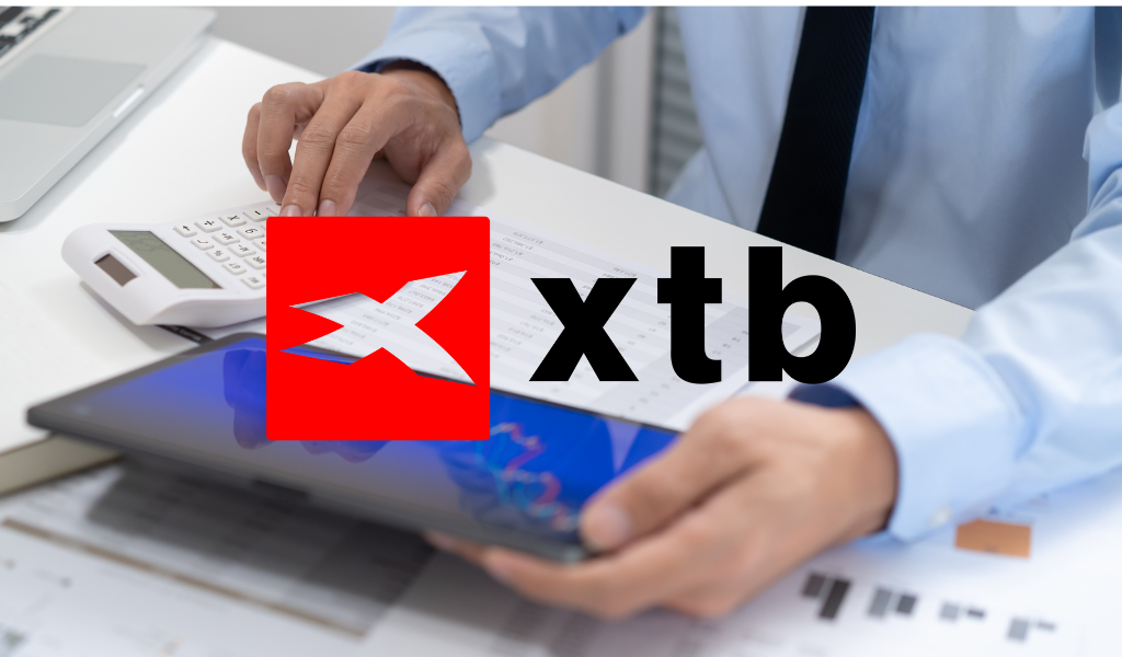 XTB record user growth and buy rating: 100k join in October